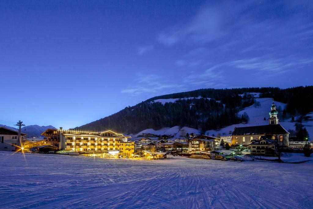 Landhotel Tirolerhof - Mai Bis Mitte Juni Kein Saunabetrieb Oberau Luaran gambar